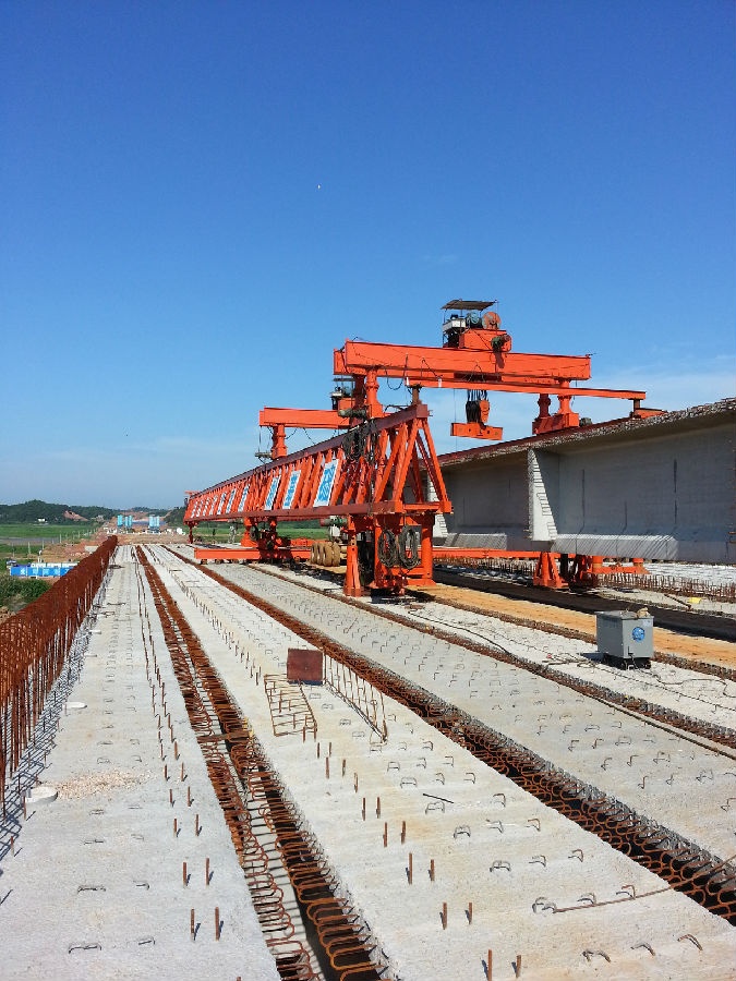 湖南湘潭安裝架橋機(jī)安全監(jiān)控系統(tǒng)現(xiàn)場(chǎng)圖片一